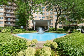 7033 N Kedzie Ave Unit 1716, Chicago, IL 60645