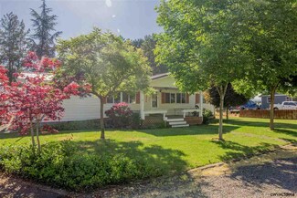 32240 Old Oak Dr, Tangent, OR 97389