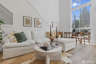 3112 NE 120th St, Seattle, WA 98125