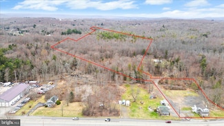 4 Hope Dr, Covington Township, PA 18424