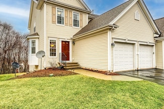 4 Daffodil Ct Unit 4, South Grafton, MA 01560