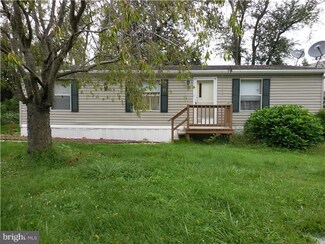 2 Londonderry Ct, Cochranville, PA 19330