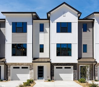 11 Pikewood Ln, Mauldin, SC 29607