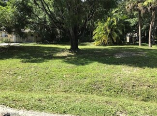3838 Desoto Ave, Fort Myers, FL 33916