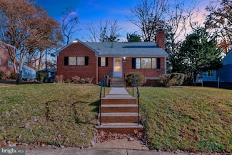 2717 N Yucatan St, Arlington, VA 22213