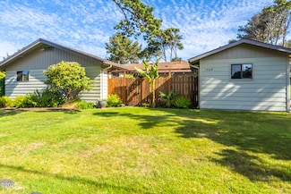 1569 NW 33rd St, Lincoln City, OR 97367