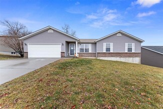 1021 Camden Yard Dr, Warrenton, MO 63383