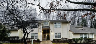 335 Sunshine Ct Unit 215, Englishtown, NJ 07726