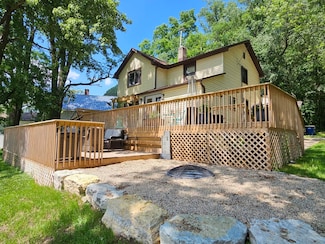 123 Main St, Genoa, WI 54632