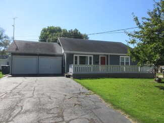 325 Sheridan Ave, Dixon, IL 61021