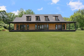 30 Tyrone Rd, Pomfret Center, CT 06259