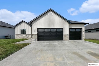1113 Annabel Ave, Hickman, NE 68372