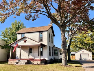 1032 Airport Rd, Norton Shores, MI 49441