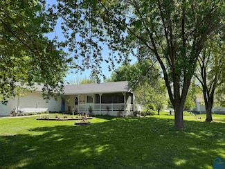 403 13th St, Onawa, IA 51040