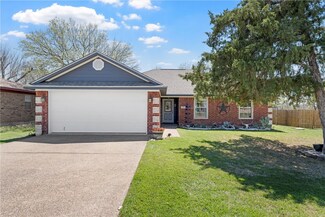 459 Maywood Dr, Woodway, TX 76712