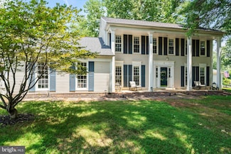 2 West Ct, Sterling, VA 20165