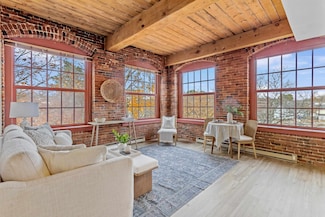 335 Cypress St Unit 3B, Manchester, NH 03103