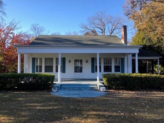 184 W Dykes St, Cochran, GA 31014