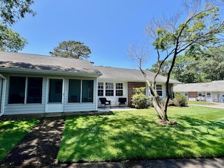 126 Exmore Ct Unit 126B, Ridge, NY 11961