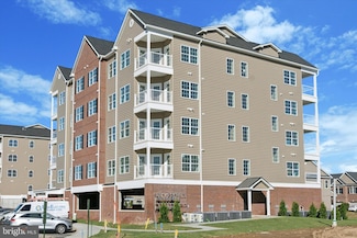 16241 River View Cir, Bristol, PA 19007
