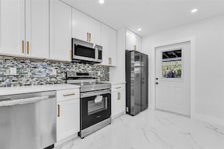 3837 NE 16th Terrace, Pompano Beach, FL 33064