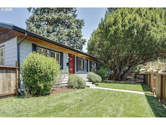 4429 SE Raymond St, Portland, OR 97206
