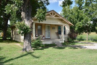 801 E 98th St N, Sperry, OK 74073