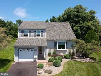 12 Meadowlark Ln, Horsham, PA 19044