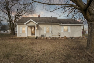 1986 S Cochran Rd, Charlotte, MI 48813