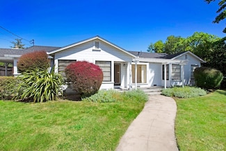620 2nd St E, Sonoma, CA 95476