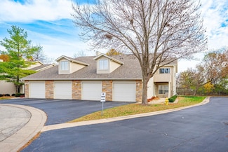 5694 Oak Village Dr Unit 5694, Roscoe, IL 61073