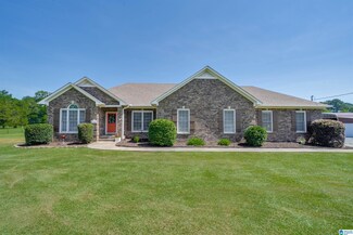 3823 Valley Bend Dr, Moody, AL 35004