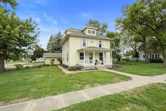 1215 N 6th St, David City, NE 68632