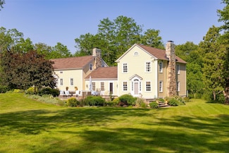 137 Red Mills Rd, Wallkill, NY 12589