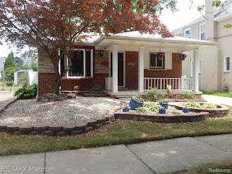 15274 Regina Ave, Allen Park, MI 48101
