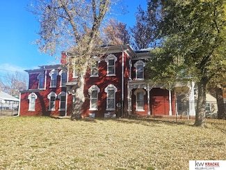 907 4th St, Fairbury, NE 68352