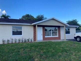 4814 Andros Dr, West Palm Beach, FL 33407
