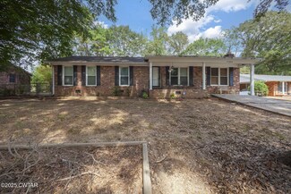 561 Desha Dr, Jackson, TN 38301