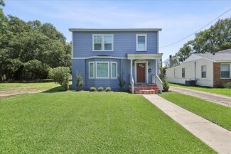 2255 Harrison St, Beaumont, TX 77701