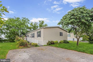 30 Raptor Dr, Hanover, PA 17331