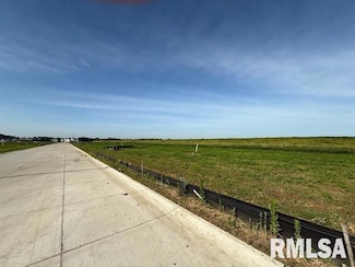 6966 Meghan Ave, Bettendorf, IA 52722