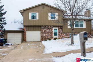 8610 S 45th Ave, Omaha, NE 68157