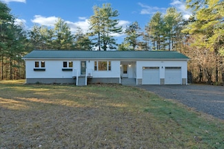 13 Fairwood Cir, Hollis Center, ME 04042