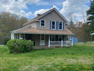 24 Sizer Dr, Wales, MA 01081