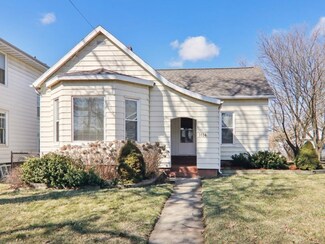 1614 E Oakland Ave, Bloomington, IL 61701