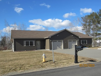 7 Frenchmen Ln Unit B, Orrington, ME 04474