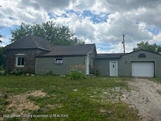 8425 N Holland Rd, Six Lakes, MI 48886