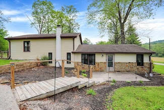 10972 W Old Nashville Rd, Columbus, IN 47201