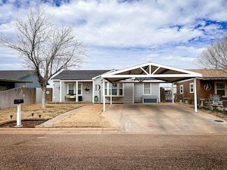 2104 W 26th St, Plainview, TX 79072