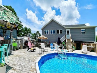 7161 Bunting Rd, Chincoteague Island, VA 23336